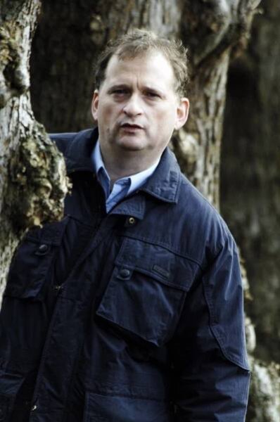 Jonathan Moore - Vraždy v Midsomeru - Smrt na gilotině - Z filmu