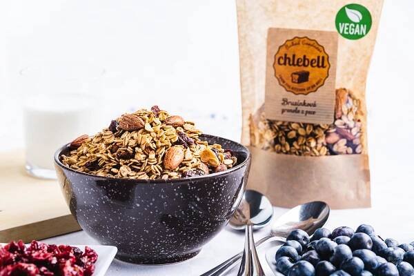 Chlebell – Brusinkové müsli | Jiří Kuhn - Fotograf Ostrava
