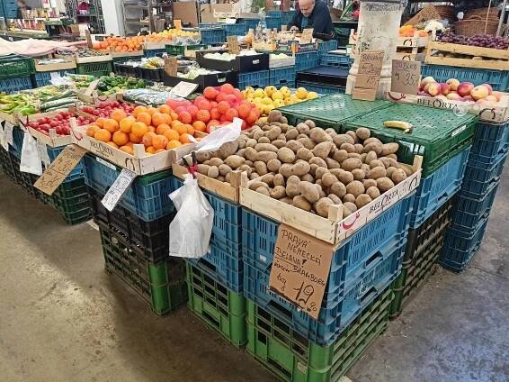 Farmářské trhy na jaře: Srovnali jsme ceny zeleniny a ovoce na pražských trzích
