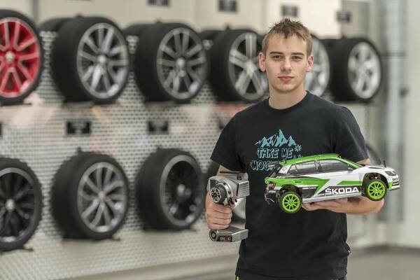 Na plný plyn továrnou ŠKODA AUTO