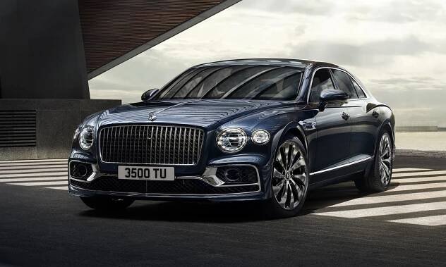 Bentley Flying Spur dostal po celé délce nové silnější a svalnatější linie – DesignMag.cz