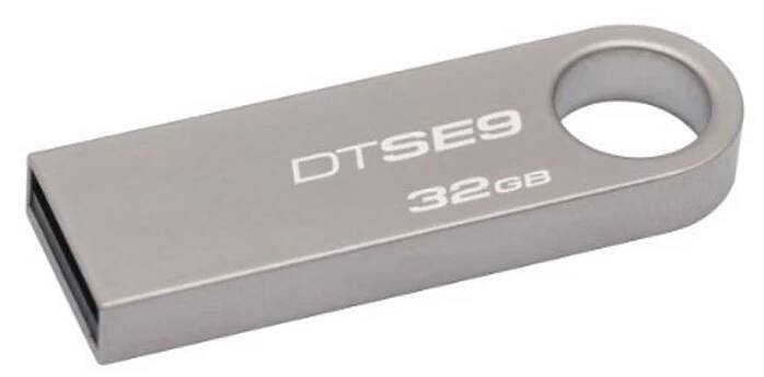 Kingston DataTraveler SE9 8GB / Flash Disk / USB 2.0 / kovový