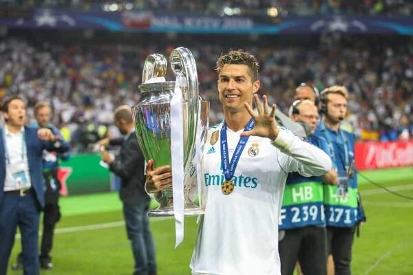 Kyjev, Ukrajina 26. května 2018: portugalský profesionální fotbalista, který hraje jako útočník za španělský klub Real Madrid a Cristiano Ronaldo Portugalsko během finále zápas ligy mistrů Uefa mezi Liverpoolem a Real Madrid — Stock obrázek