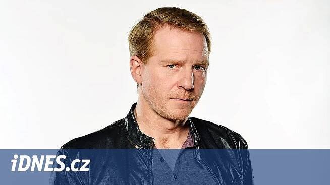 Herec Pavel Batěk přišel kvůli řízení pod vlivem alkoholu o řidičák - iDNES.cz