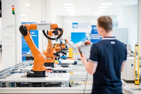 Národní centrum Průmyslu 4.0 Testbed pro Průmysl 4.0 – pracoviště stvořené pro akademicko-průmyslovou sp