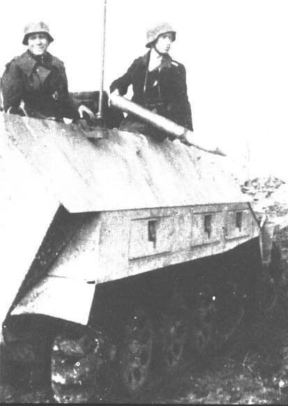 Sd.Kfz.251/4 (delostrel.ťahač a muničné vozidlo) : Německo (DEU)