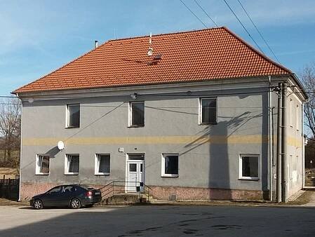 Rodný dům čp. 8 ve Strýčicích - někdejší německá škola