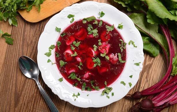 Boršč: recept na polévku, která zahřeje a zasytí