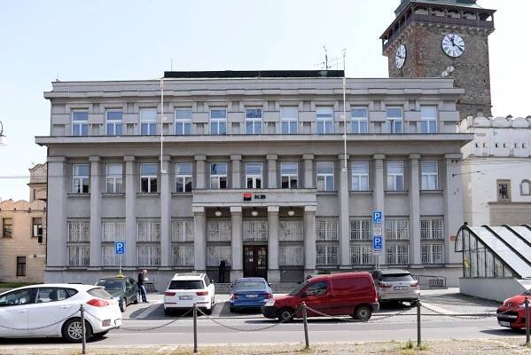 Palác Hybských, Gočárův Grand i Anglobanka. Stavby, které změnily Pardubice | Pardubice