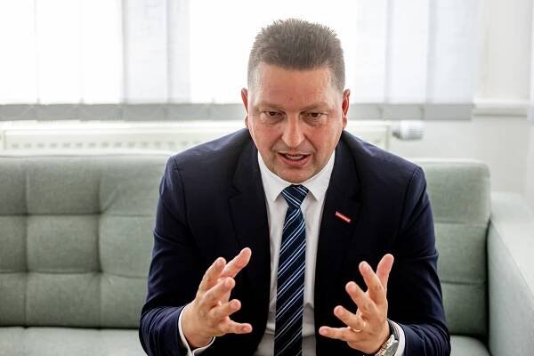 Radim Sršeň: Sociální dávky pro uprchlíky bych svázal s jejich místem pobytu