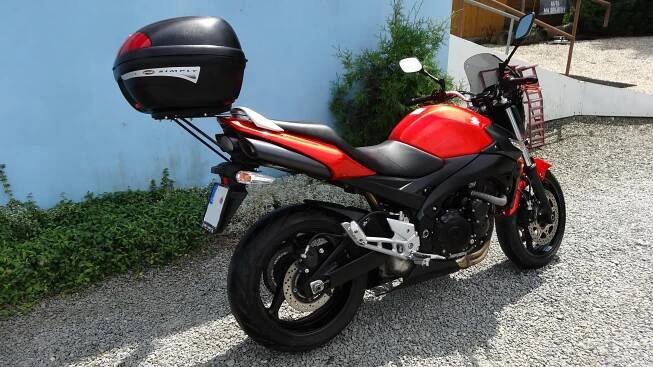 Suzuki GSR 600 Málo najeto