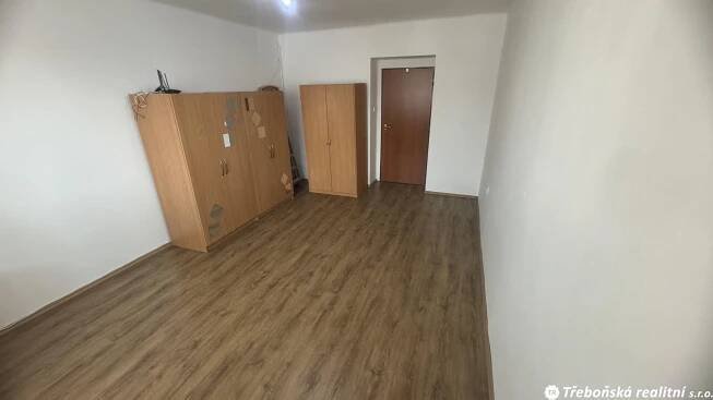 Prodej bytu 3+1 se zahradou České Velenice - Třeboňská realitní s.r.o.