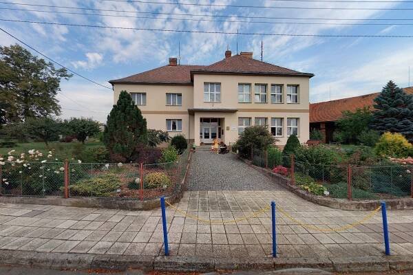 ZŠ a MŠ Černčice foto 2