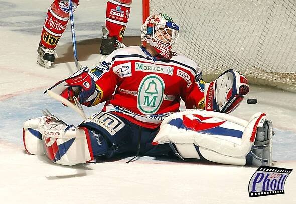 HC DYNAMO PARDUBICE – Reportáž ze zápasu: Dynamo Pardubice - Oceláři Třinec 6:5 – Moeller ubojoval vítězství proti Třinci