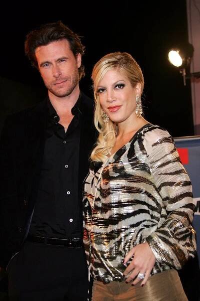 Šokující rozvod Donny z Beverly Hills: Tori Spelling a Dean McDermott se po 18 letech a pěti dětech rozešli