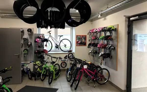 KRAKEN SHOP CYKLO Dobříš – Prodej a servis kol a elektrokol zn. 4EVER, BBB, LECTRON, MERIDA – prodej cyklo příslušenství