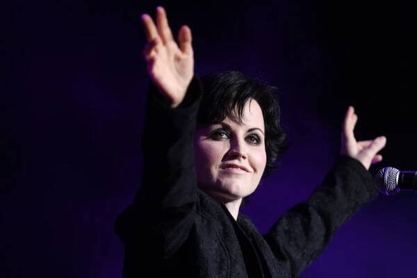 HUDBA: The Cranberries vydali poslední CD s Dolores O'Riordanovou