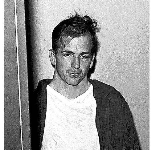 Lee Harvey Oswald Biography - Childhood, Life Achievements & Timeline