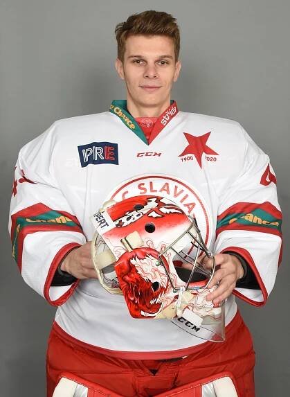 HC Slavia Praha | Maska s postavou od Marvela i číslem 45. Chci navázat na svůj vzor, říká Michajlov