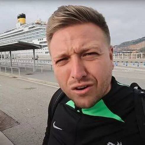 Man books onto 'one star' cruise ship - and makes unexpected find in his cabin