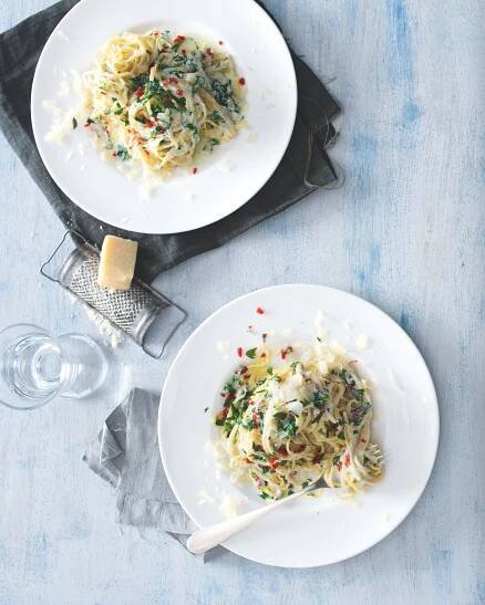 Linguine s ricottou, fenyklem, citronem a chilli