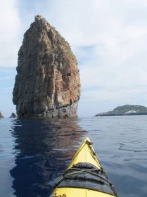 Liparské ostrovy na seakayaku. Sicílie, Tyrhénské moře. Doprava s námi nebo letecky. | CVOK - Cestovní vodácká kancelář