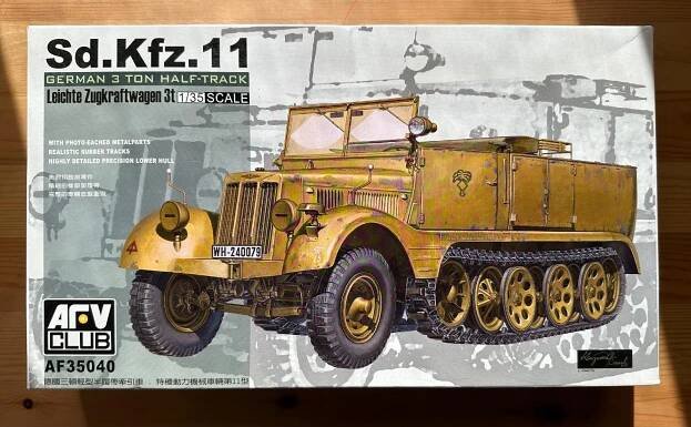 1:35 - Leichte Zugkraftwagen 3t Sd.Kfz.11 - AFV Club