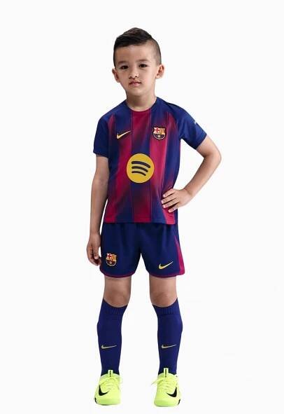 Fotbalový set Nike FC Barcelona 25/26 domácí Stadium Little Kids