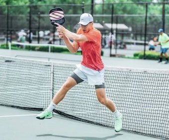 The Pickleball Backhand: One-Handed Or Two?