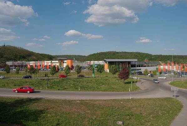 Soubor:Brno-Ivanovice - Globus.jpg