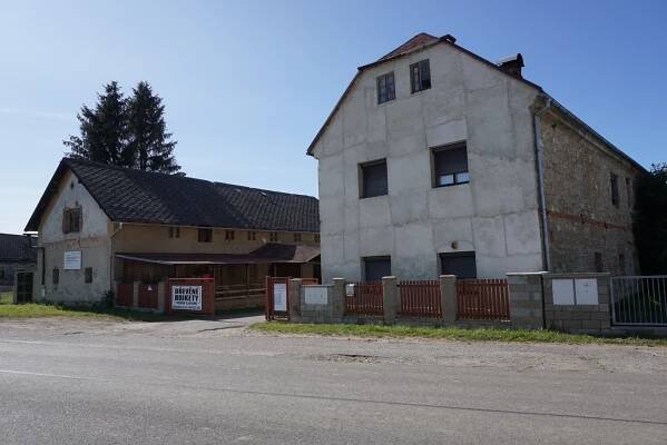 Soubor:Bítouchov (u Bakova n. Jizerou) - statek čp. 5.jpg – Wikipedie