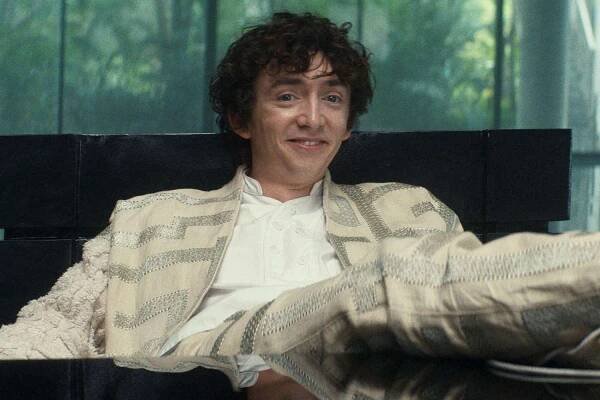 Samuel Blenkin in 'Alien: Earth'.