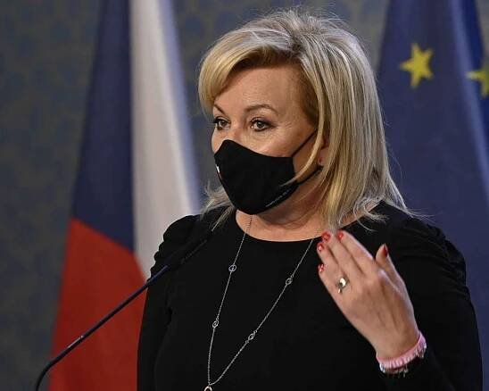 Audit k sociálním sítím Schillerové odhalil nejen chyby v odměňování