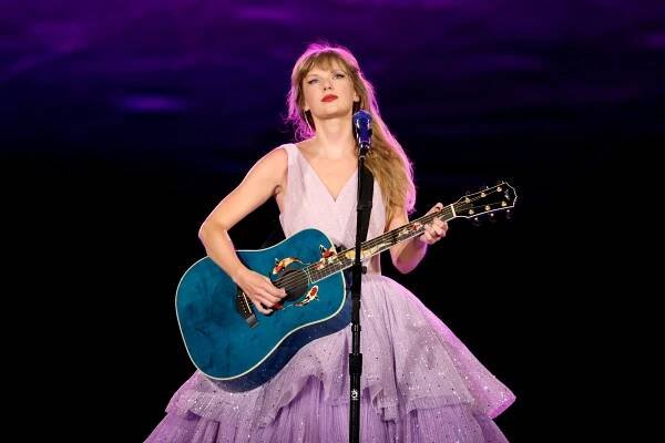 Továrna na peníze. Zpěvačka Taylor Swift se dostala do českých obýváků