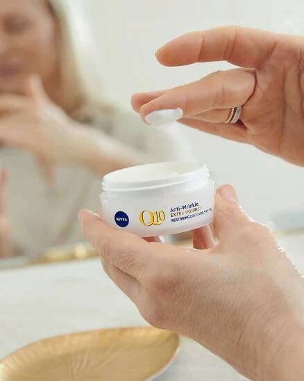 NIVEA Q10 Protivráskový krém s ochranným faktorem SPF15 pro zralou pleť 50 ml Konzistence krém