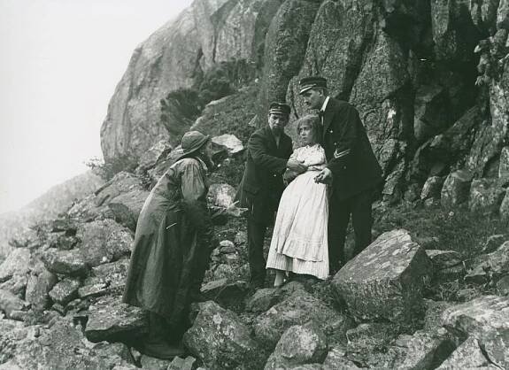 Victor Arfvidson, Algot Gunnarsson, Elsa Carlsson, Frans Oscar Öberg - Rosen på Tistelön - Z filmu