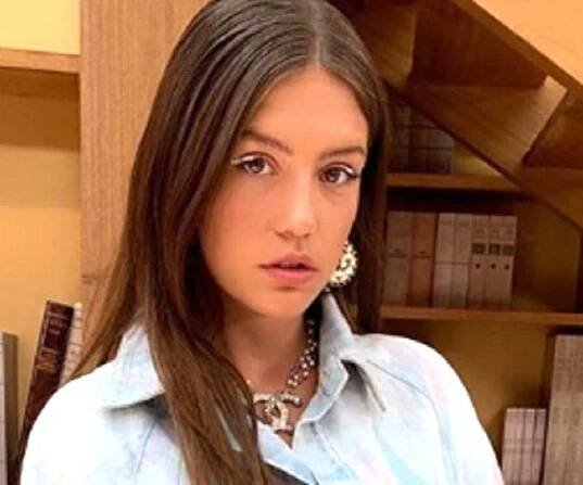 Adèle Exarchopoulos Biography - Facts, Childhood, Family Life & Achievements