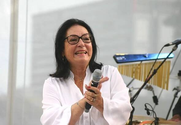 Nana Mouskouri — Wikipédia