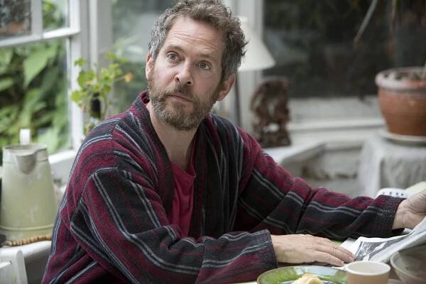 Tom Hollander