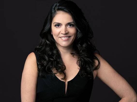 Cecily Strong : Net Worth, Height, Weight, Age, Affairs, Wiki, Facts and Figures