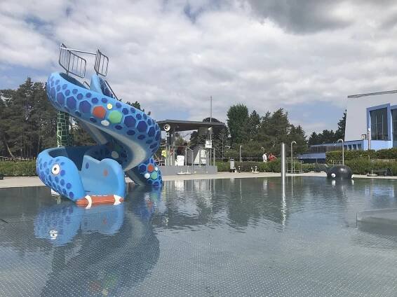 Plavecký bazén v Olomouci zdražil. V Bohuňovicích řeší, zda provoz udrží