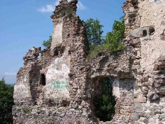Šášov « Slovenské hrady