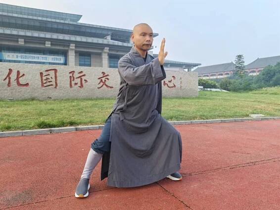 Zhong Yue Shaolin Temple Kung Fu | Tai Chi – Qi Gong | Chinese Martial Arts School | The Houston Songshan Shaolin Temple