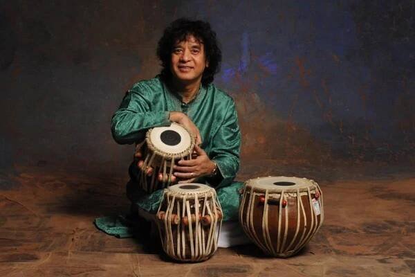 Zemřel Zakir Hussain