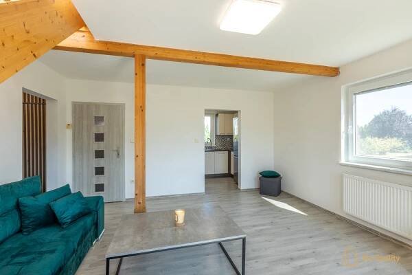 Prodej rodinného domu 113 m² v Jesenici u Rakovníka, pozemek 899 m² - Six Reality s.r.o