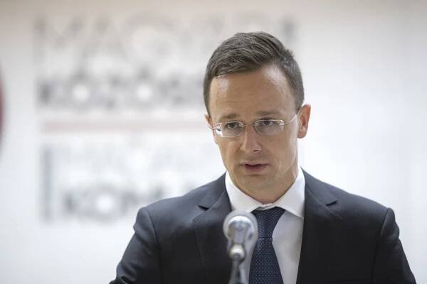 Maďarsko prisľúbilo, že sa neodchýli od línie EÚ ohľadne brexitu