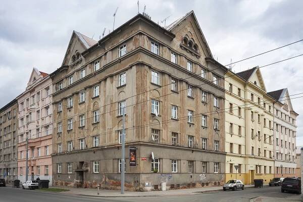 Nájemní domy města Plzně a Dělnického stavebního a podnikatelského družstva | Objekty | Plzeňský architektonický manuál