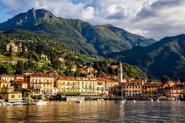 italské město bellagio, jezero como itálie. - menaggio - stock snímky, obrázky a fotky