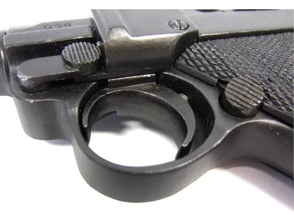 Pistole Parabellum Luger P08 - dekorační replika