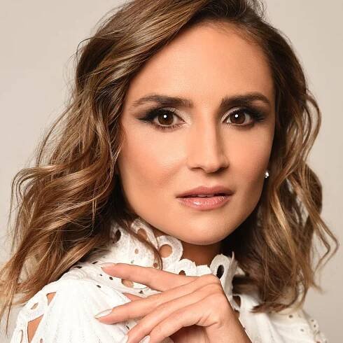 Rachael Leigh Cook interview: ‘I was never at the top of the pretty-girl list’